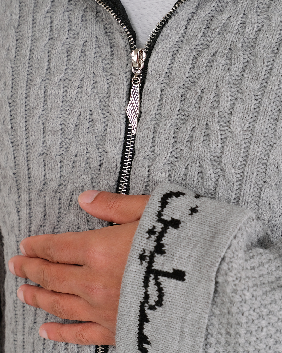 Cable Knit Zipper Grey/Black